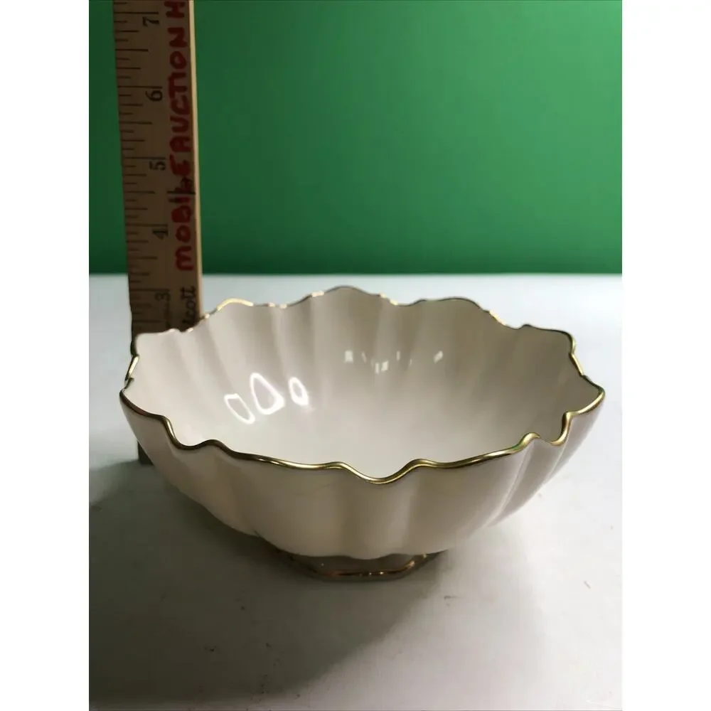 Lenox Symphony Ivory Porcelain Scalloped Footed Bowl 24 Kt Gold Edging Trim 6